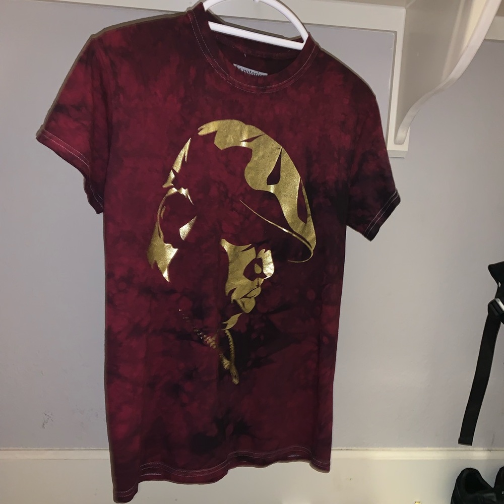 Burgundy tee